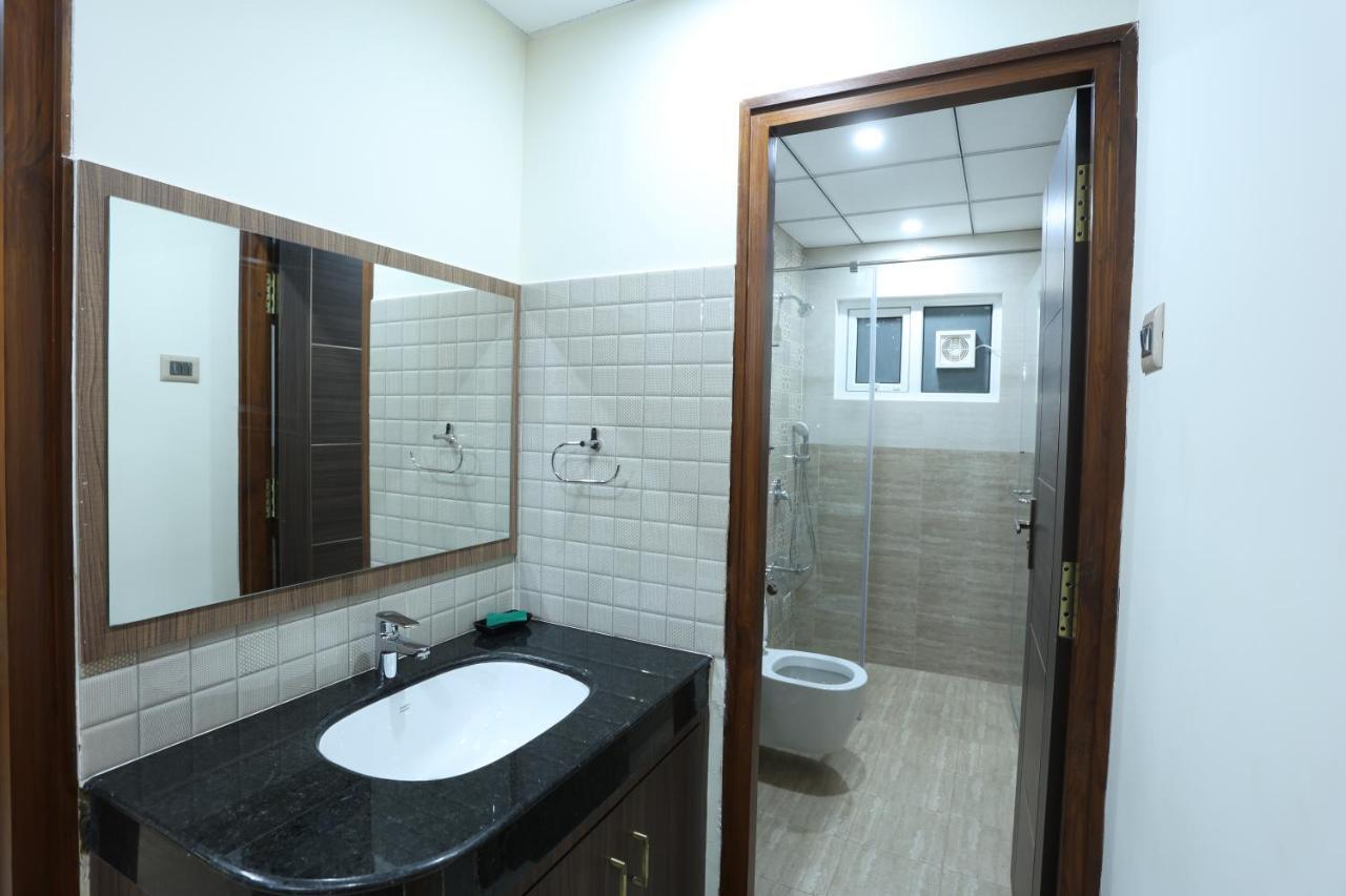 Hotel Minas Manor Tiruchirappalli Esterno foto