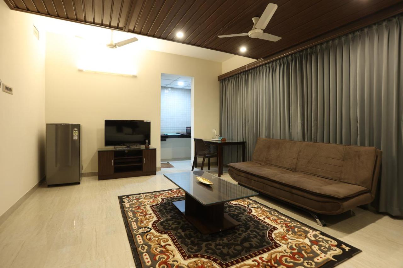 Hotel Minas Manor Tiruchirappalli Esterno foto
