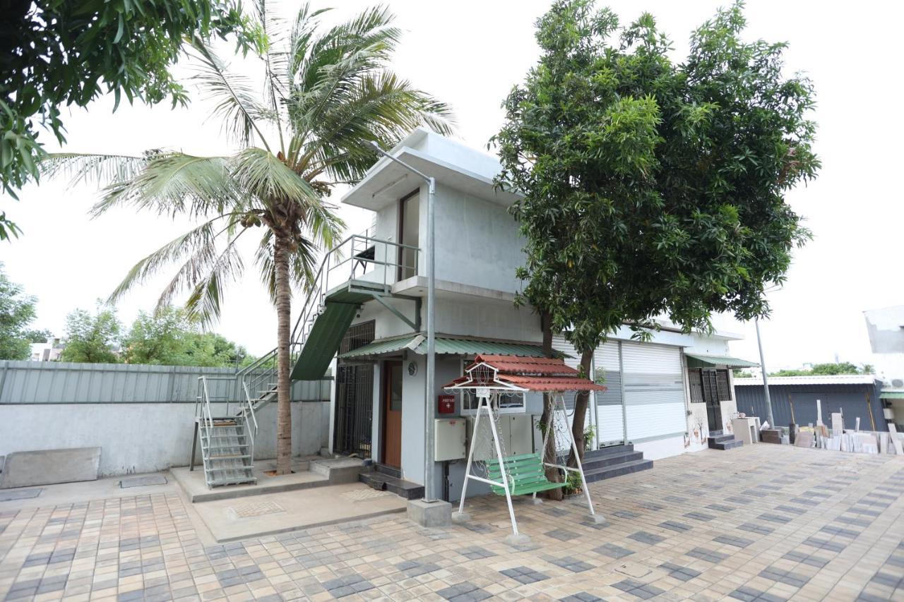 Hotel Minas Manor Tiruchirappalli Esterno foto