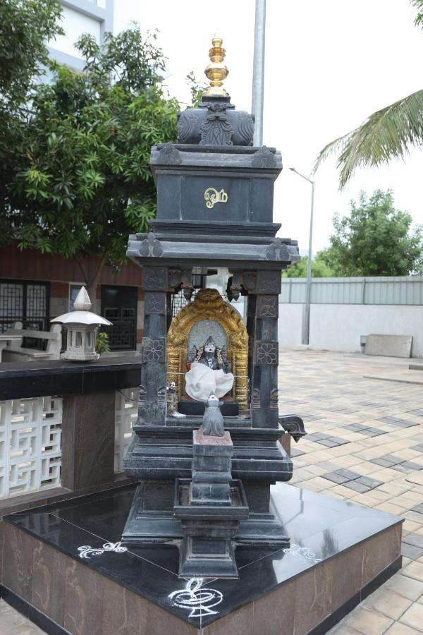 Hotel Minas Manor Tiruchirappalli Esterno foto