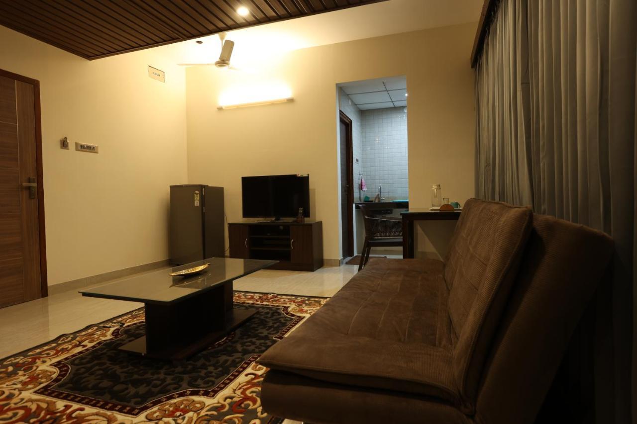 Hotel Minas Manor Tiruchirappalli Esterno foto